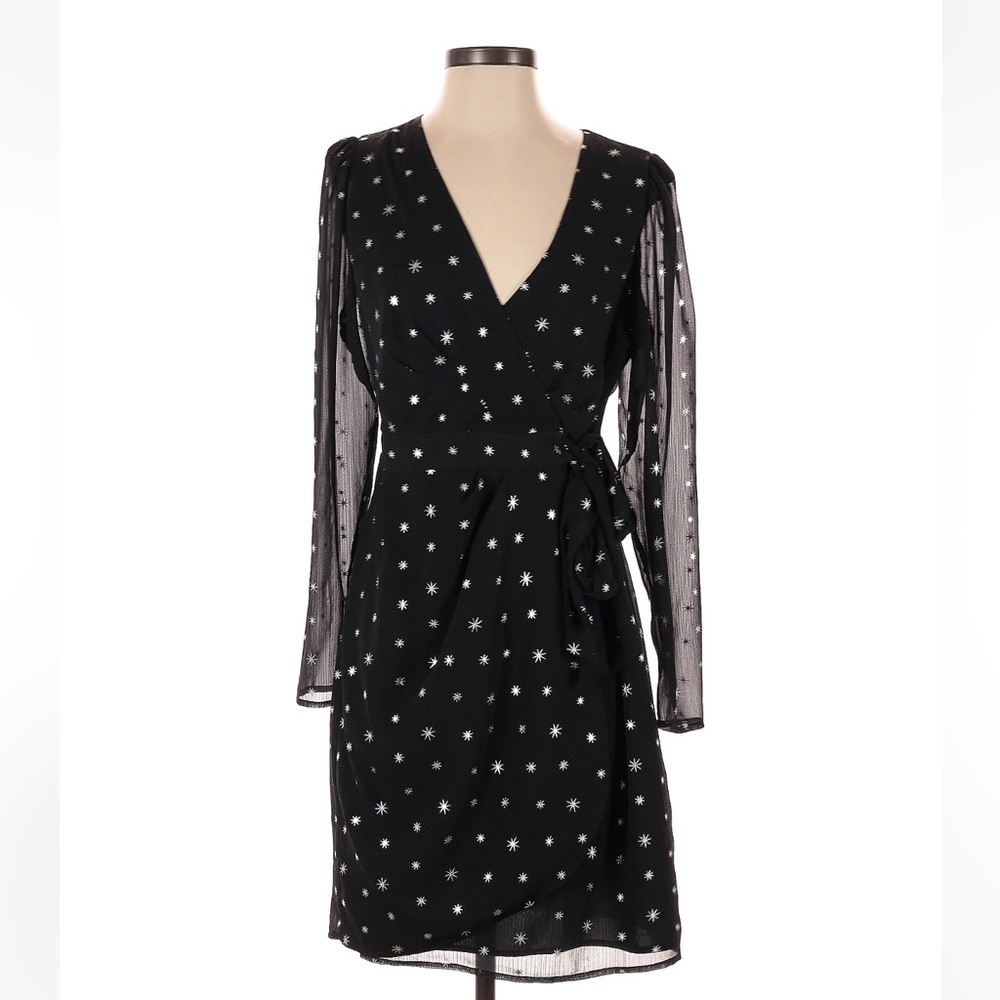 Elegant Black Star Pattern Wrap Dress